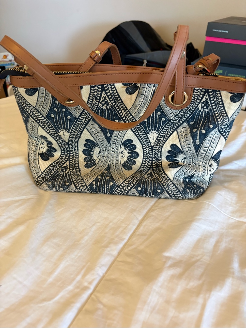 Spartina 449 Navy & Tan Patterned Shoulder Tote - Picture 3 of 9
